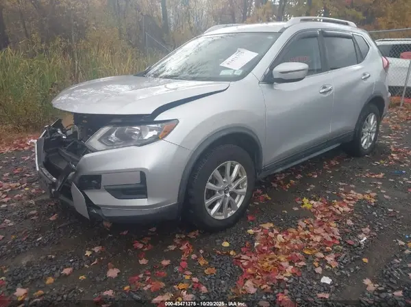 KNMAT2MV0JP577312 2018 NISSAN ROGUE - Image 2