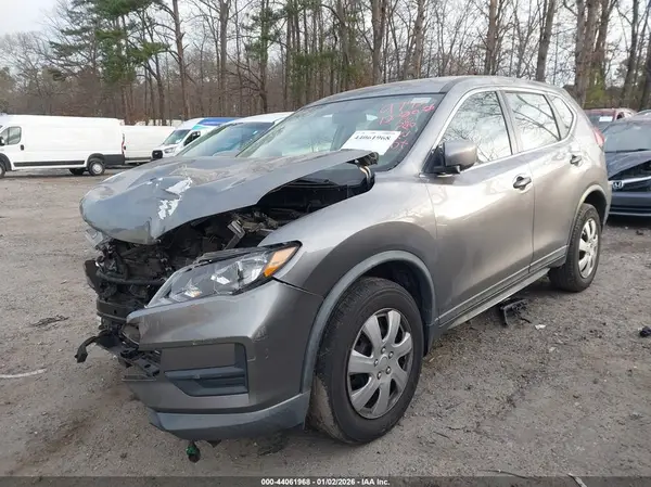 KNMAT2MV0JP579772 2018 NISSAN ROGUE - Image 2