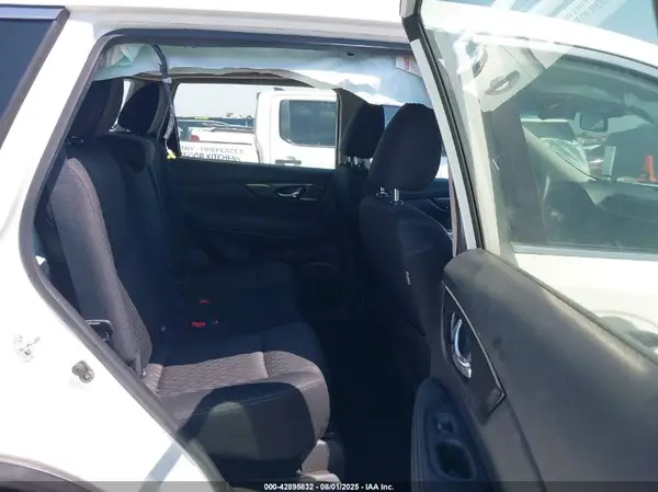 KNMAT2MV0JP584387 2018 NISSAN ROGUE - Image 8