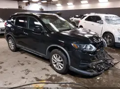 KNMAT2MV0JP589332 2018 NISSAN ROGUE