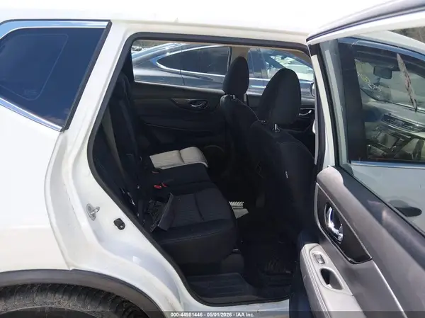 KNMAT2MV0JP589802 2018 NISSAN ROGUE - Image 8