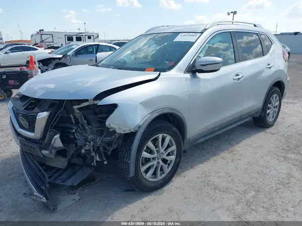 KNMAT2MV0JP593722 2018 NISSAN ROGUE - Image 2