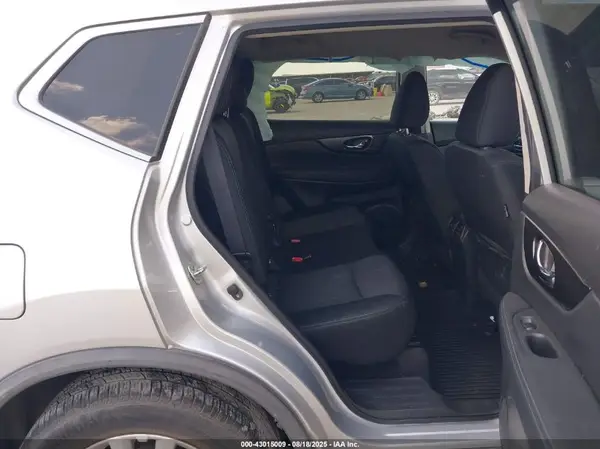 KNMAT2MV0JP593722 2018 NISSAN ROGUE - Image 8