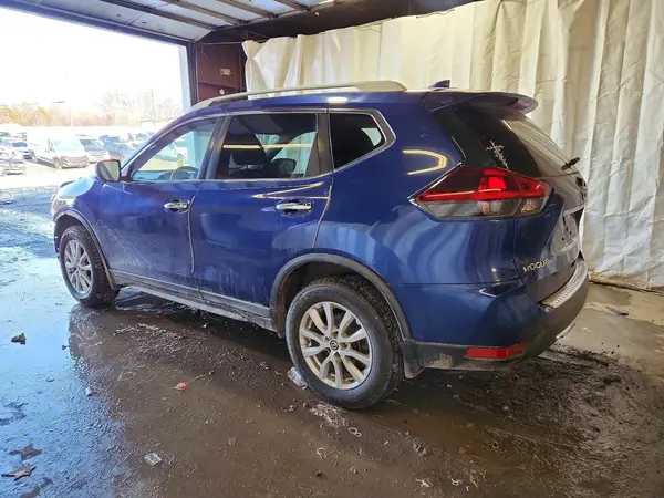 KNMAT2MV0JP595891 2018 NISSAN ROGUE - Image 2
