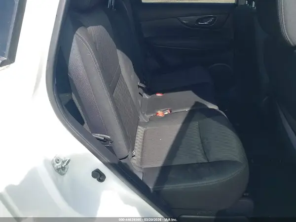 KNMAT2MV0JP600541 2018 NISSAN ROGUE - Image 8
