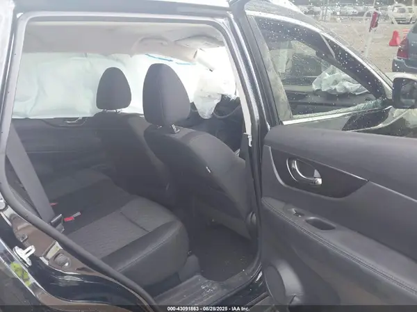 KNMAT2MV0JP604735 2018 NISSAN ROGUE - Image 8