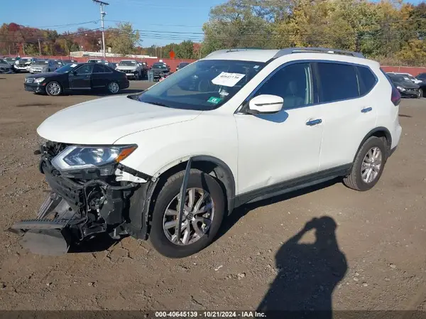 KNMAT2MV0JP607148 2018 NISSAN ROGUE - Image 2
