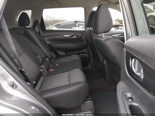 KNMAT2MV0JP608624 2018 NISSAN ROGUE - Image 8