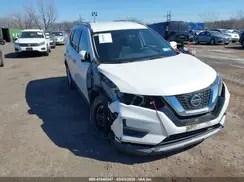KNMAT2MV0JP611202 2018 NISSAN ROGUE