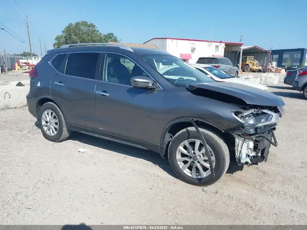 KNMAT2MV0JP615928 2018 NISSAN ROGUE - Image 1