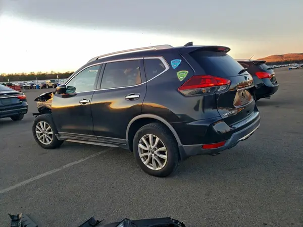 KNMAT2MV0JP616741 2018 NISSAN ROGUE - Image 2