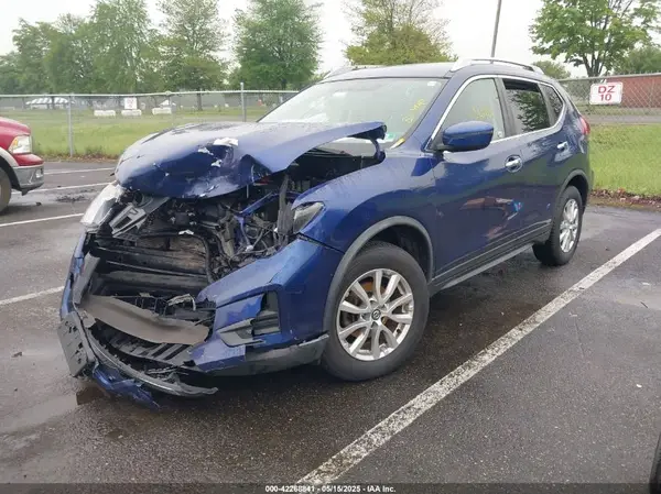 KNMAT2MV0JP618666 2018 NISSAN ROGUE - Image 2