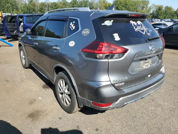 KNMAT2MV0JP620501 2018 NISSAN ROGUE - Image 2
