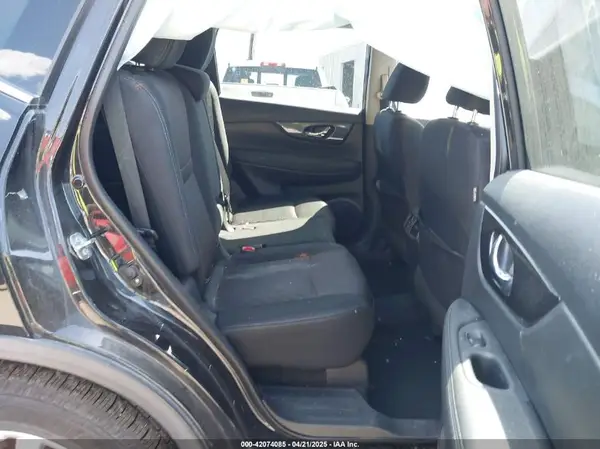 KNMAT2MV0KP519203 2019 NISSAN ROGUE - Image 8