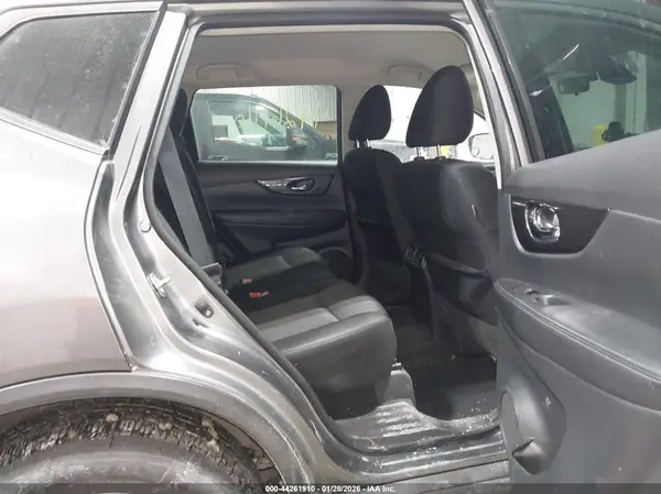 KNMAT2MV0KP530475 2019 NISSAN ROGUE - Image 8