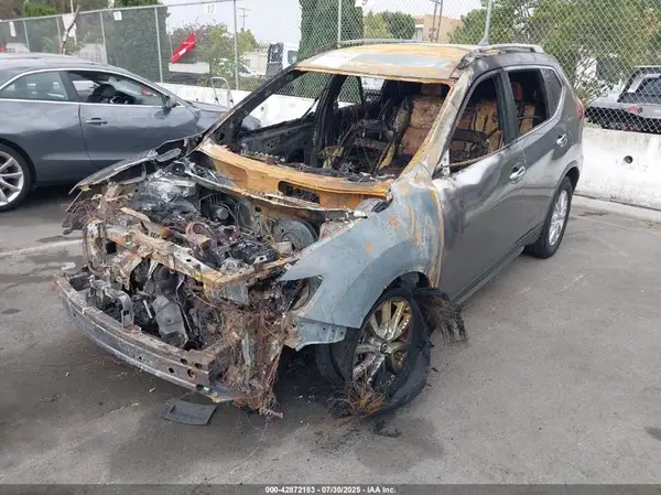KNMAT2MV0KP560396 2019 NISSAN ROGUE - Image 2