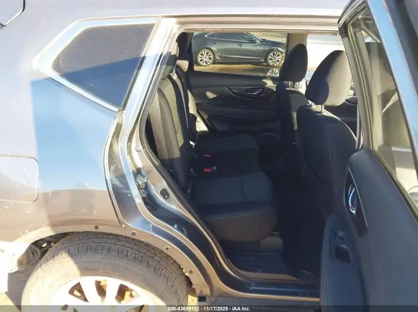 KNMAT2MV0LP521745 2020 NISSAN ROGUE - Image 8