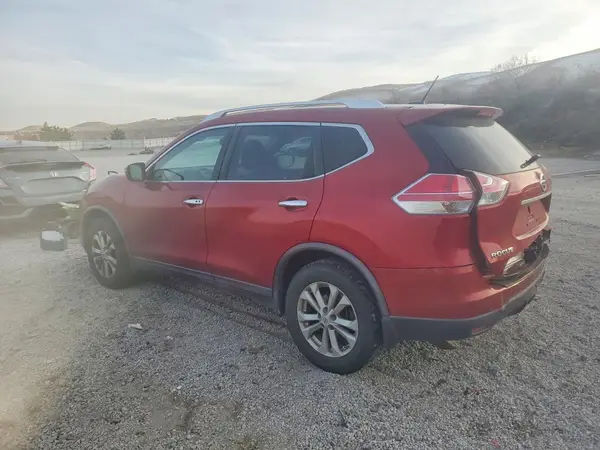 KNMAT2MV1GP593124 2016 NISSAN ROGUE - Image 2