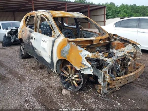 KNMAT2MV1GP631600 2016 NISSAN ROGUE - Image 1