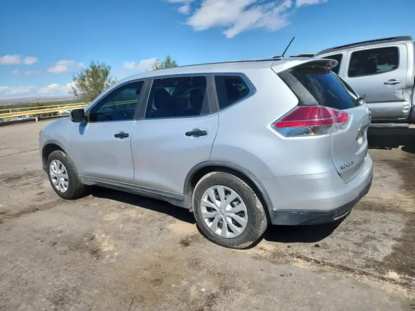 KNMAT2MV1GP642063 2016 NISSAN ROGUE - Image 2