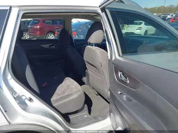 KNMAT2MV1GP642158 2016 NISSAN ROGUE - Image 8