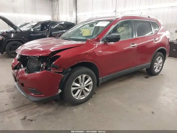 KNMAT2MV1GP653631 2016 NISSAN ROGUE - Image 2