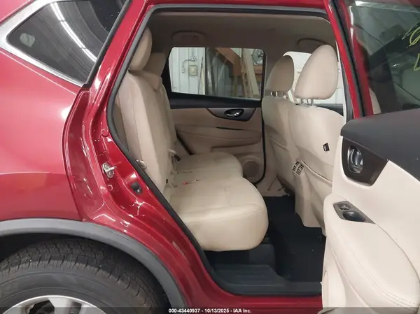 KNMAT2MV1GP653631 2016 NISSAN ROGUE - Image 8