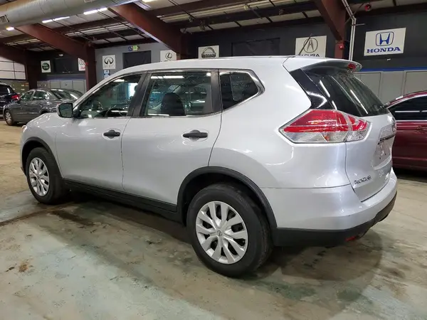 KNMAT2MV1GP658070 2016 NISSAN ROGUE - Image 2