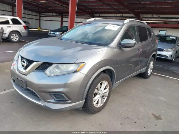 KNMAT2MV1GP666976 2016 NISSAN ROGUE - Image 2