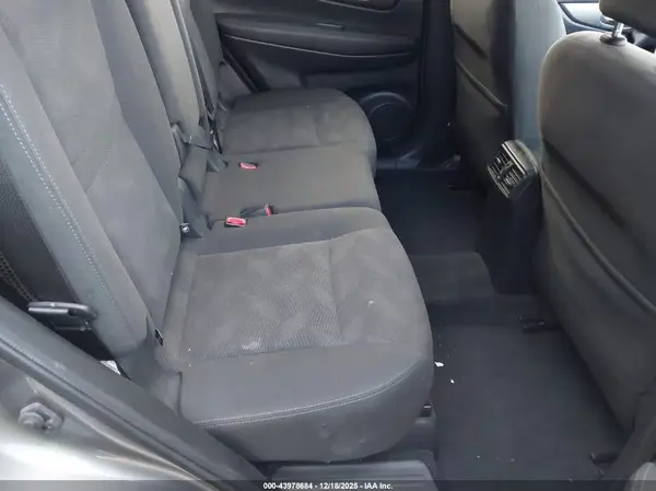 KNMAT2MV1GP666976 2016 NISSAN ROGUE - Image 8