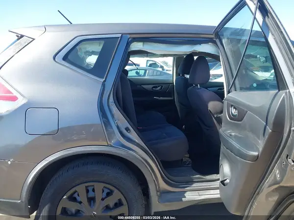 KNMAT2MV1GP688637 2016 NISSAN ROGUE - Image 8