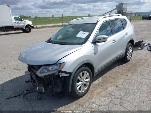 KNMAT2MV1GP689464 2016 NISSAN ROGUE - Image 2