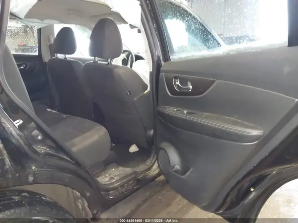 KNMAT2MV1GP702553 2016 NISSAN ROGUE - Image 8