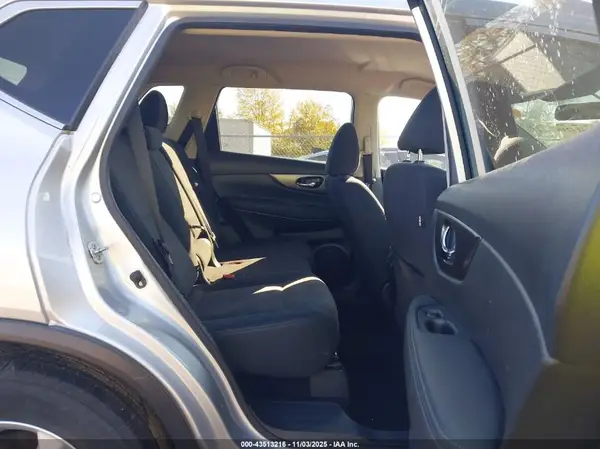 KNMAT2MV1GP705663 2016 NISSAN ROGUE - Image 8