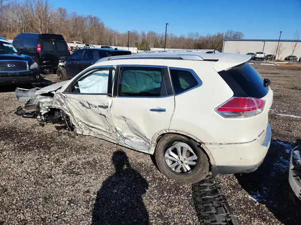KNMAT2MV1GP714024 2016 NISSAN ROGUE - Image 2