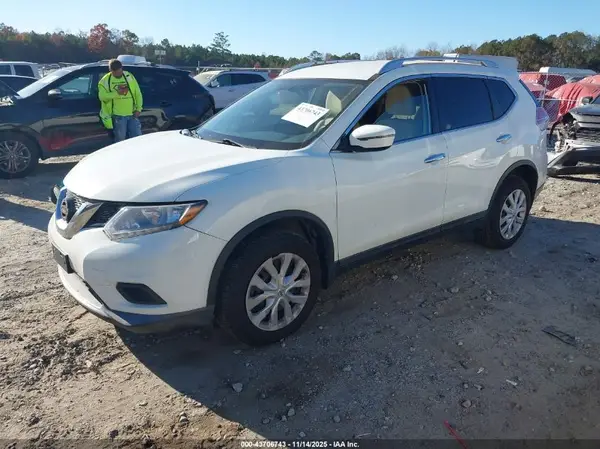 KNMAT2MV1GP719983 2016 NISSAN ROGUE - Image 2