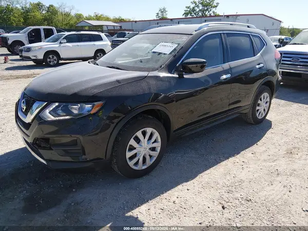 KNMAT2MV1HP505075 2017 NISSAN ROGUE - Image 2