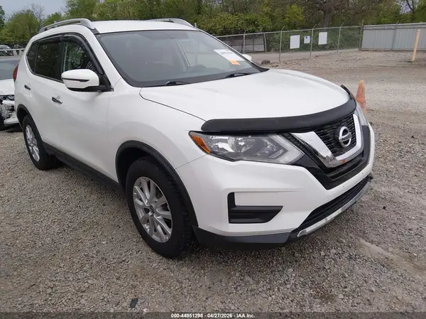 KNMAT2MV1HP507070 2017 NISSAN ROGUE - Image 1