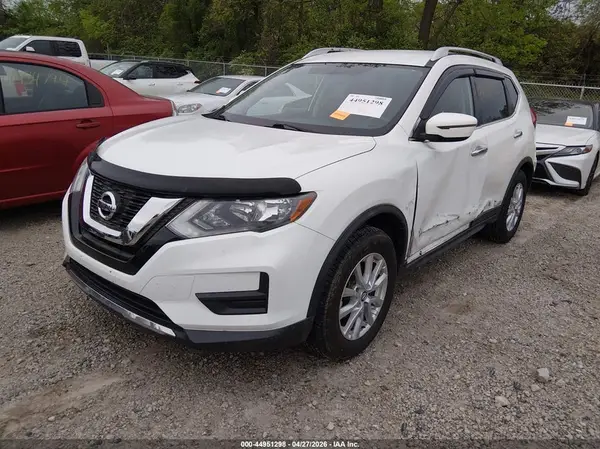 KNMAT2MV1HP507070 2017 NISSAN ROGUE - Image 2