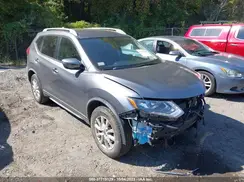 KNMAT2MV1HP507585 2017 NISSAN ROGUE