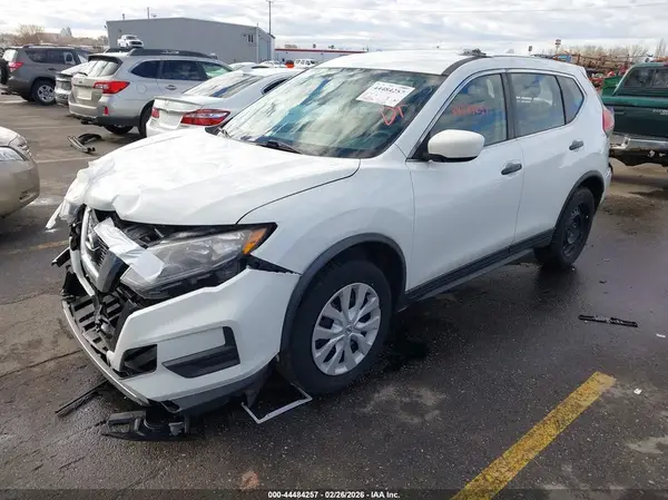 KNMAT2MV1HP509806 2017 NISSAN ROGUE - Image 2