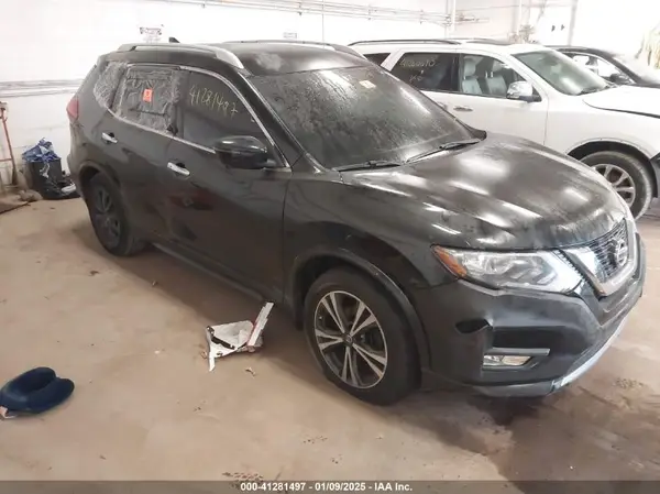 KNMAT2MV1HP513581 2017 NISSAN ROGUE - Image 1