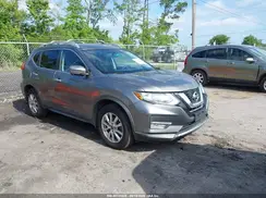KNMAT2MV1HP513645 2017 NISSAN ROGUE