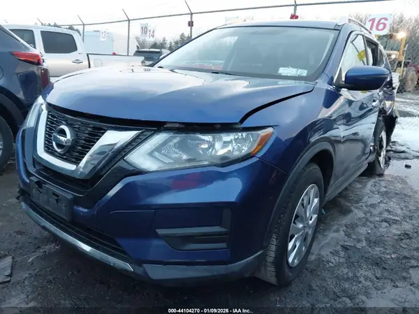 KNMAT2MV1HP519980 2017 NISSAN ROGUE - Image 2