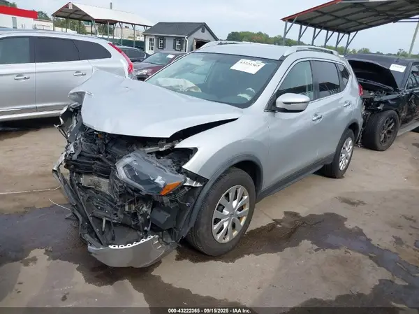 KNMAT2MV1HP521020 2017 NISSAN ROGUE - Image 2