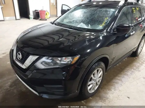 KNMAT2MV1HP524175 2017 NISSAN ROGUE - Image 2