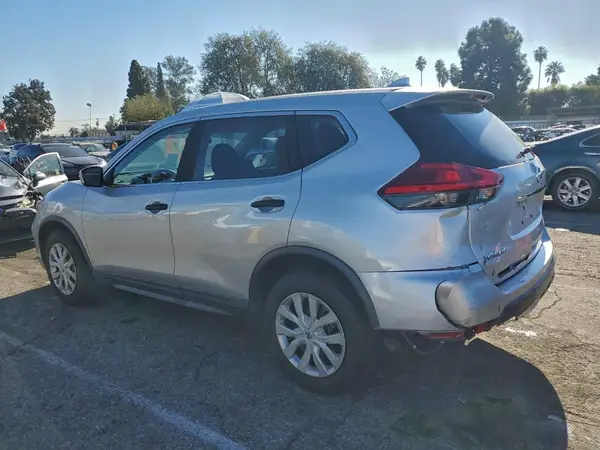 KNMAT2MV1HP525116 2017 NISSAN ROGUE - Image 2