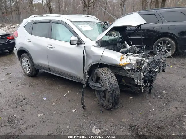 KNMAT2MV1HP538271 2017 NISSAN ROGUE - Image 1