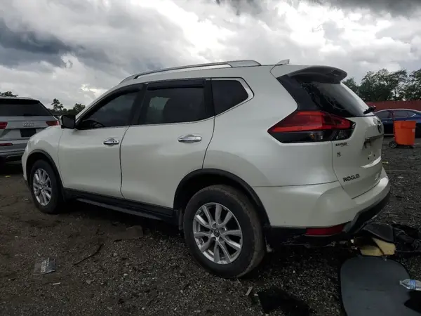 KNMAT2MV1HP538822 2017 NISSAN ROGUE - Image 2