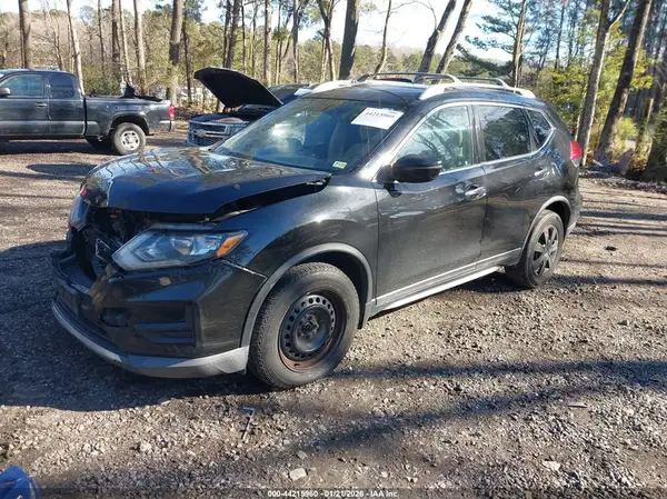 KNMAT2MV1HP540571 2017 NISSAN ROGUE - Image 2